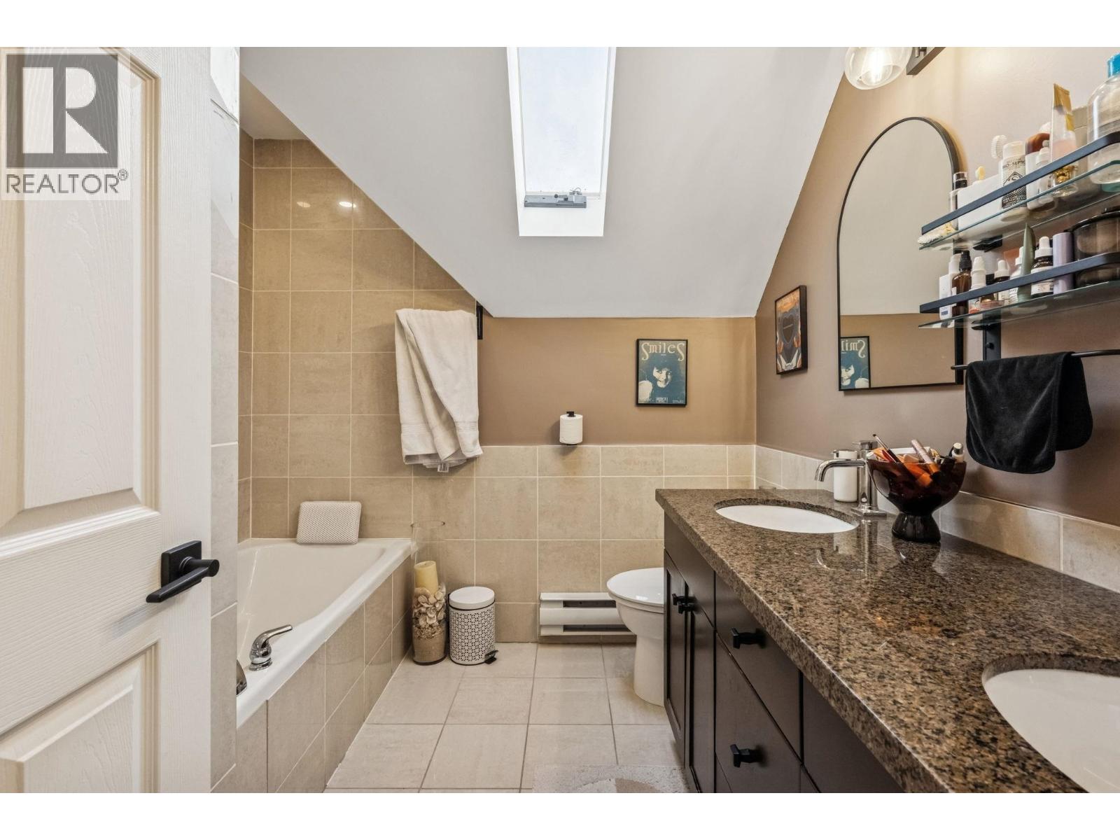 2819 W 13th Avenue, Vancouver, British Columbia  V6K 2T6 - Photo 11 - R3117460