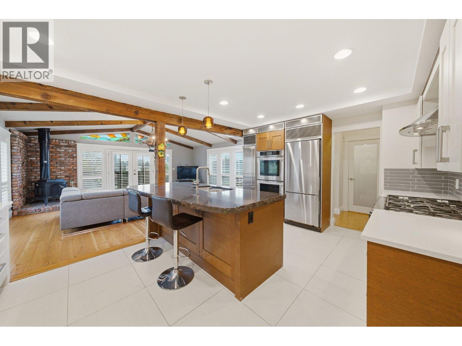 80 Courtney Crescent, New Westminster, British Columbia  V3L 4M2 - Photo 3 - R3117486