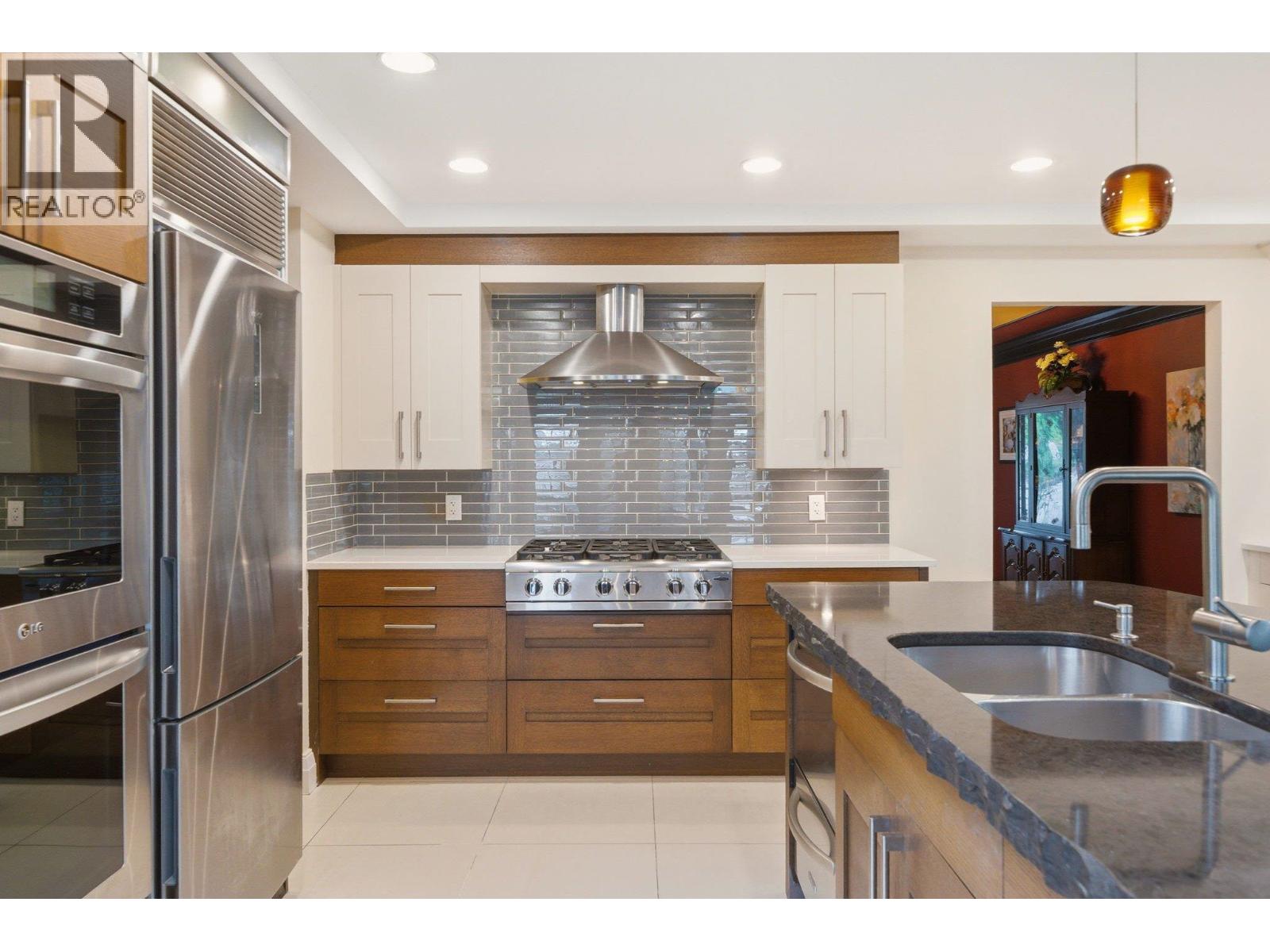 80 Courtney Crescent, New Westminster, British Columbia  V3L 4M2 - Photo 4 - R3117486