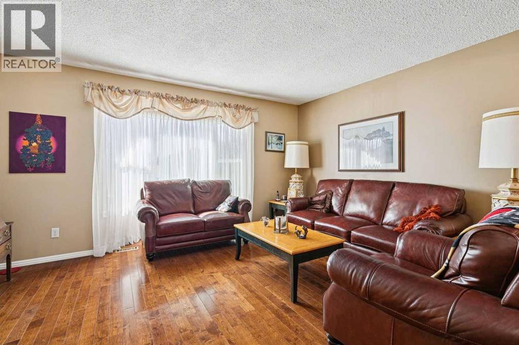 132 Big Springs Hill SE, Airdrie, Alberta  T4A 1K4 - Photo 2 - A2303579