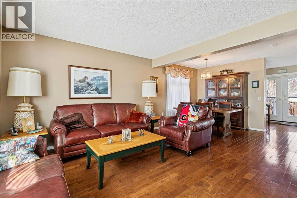 132 Big Springs Hill SE, Airdrie, Alberta  T4A 1K4 - Photo 3 - A2303579