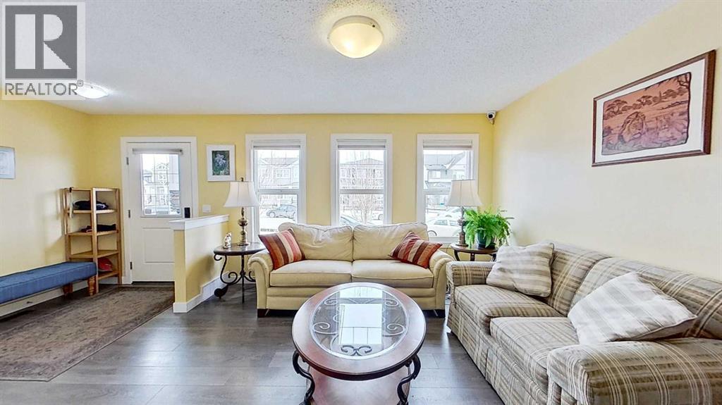 109 Heartland Boulevard, Cochrane, Alberta  T4C 2R1 - Photo 3 - A2292507