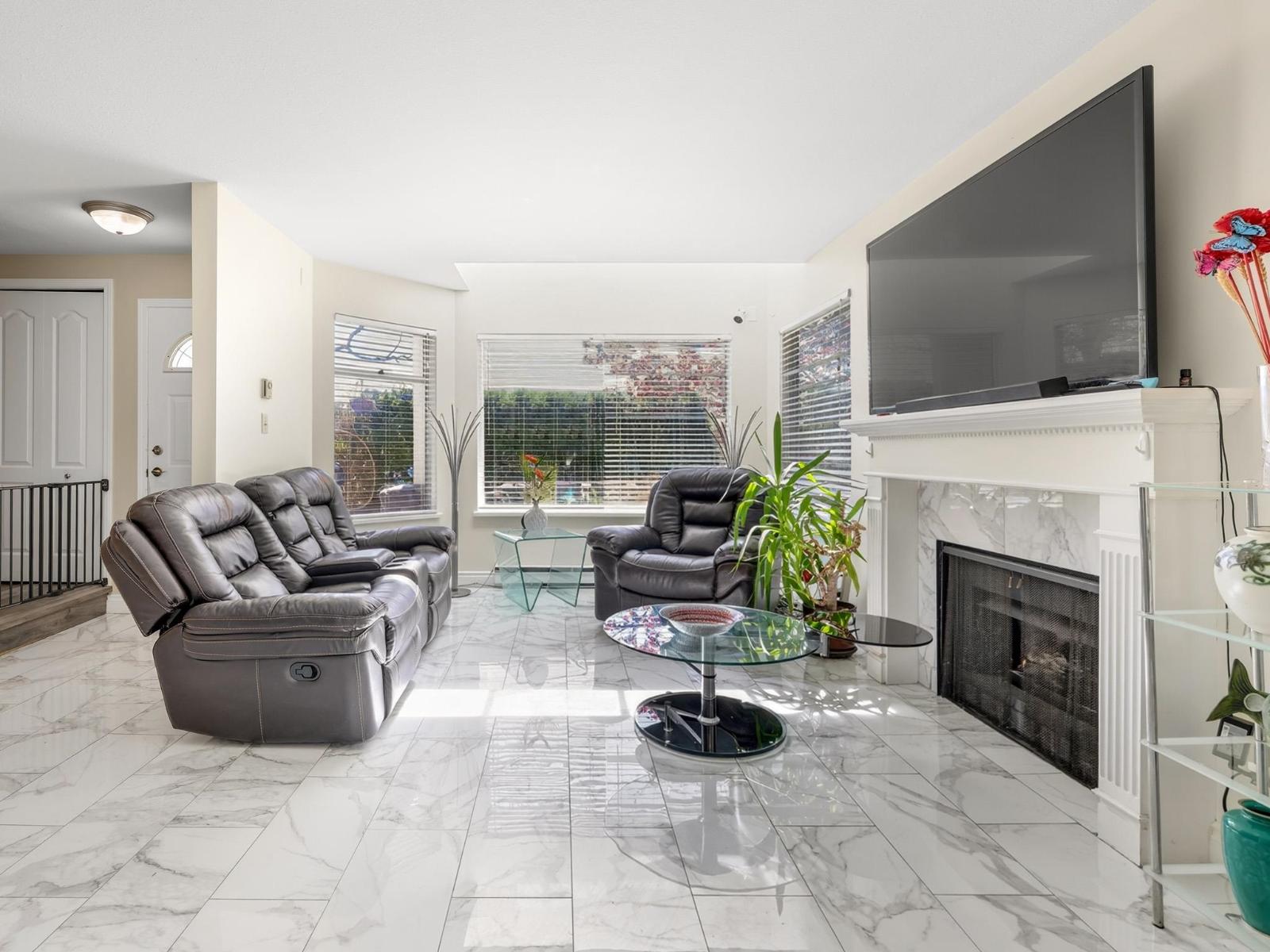 101 1225 Merklin Street, White Rock, British Columbia  V4B 4B8 - Photo 8 - R3116337