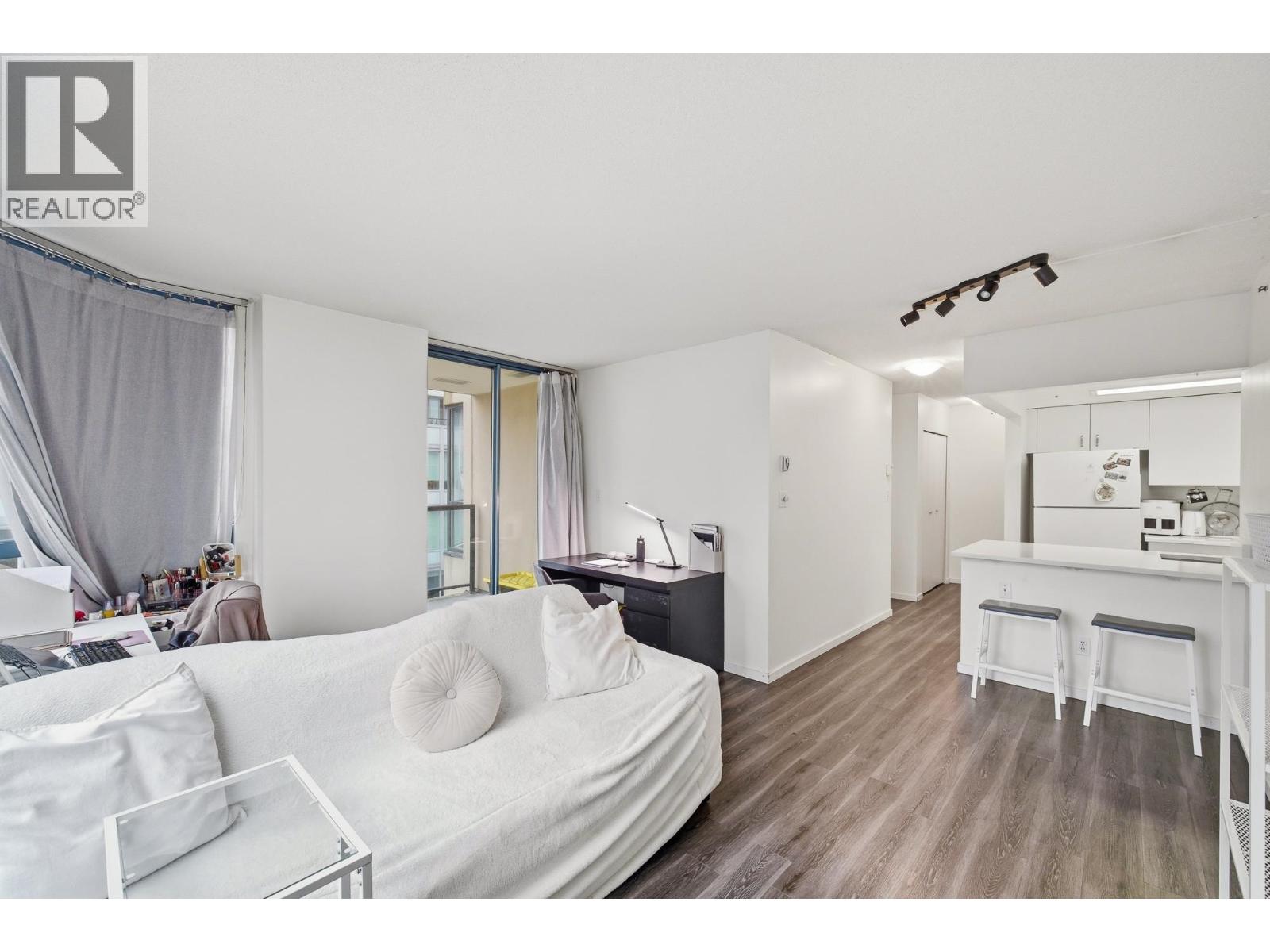 603 828 Agnes Street, New Westminster, British Columbia  V3M 1H5 - Photo 4 - R3107255