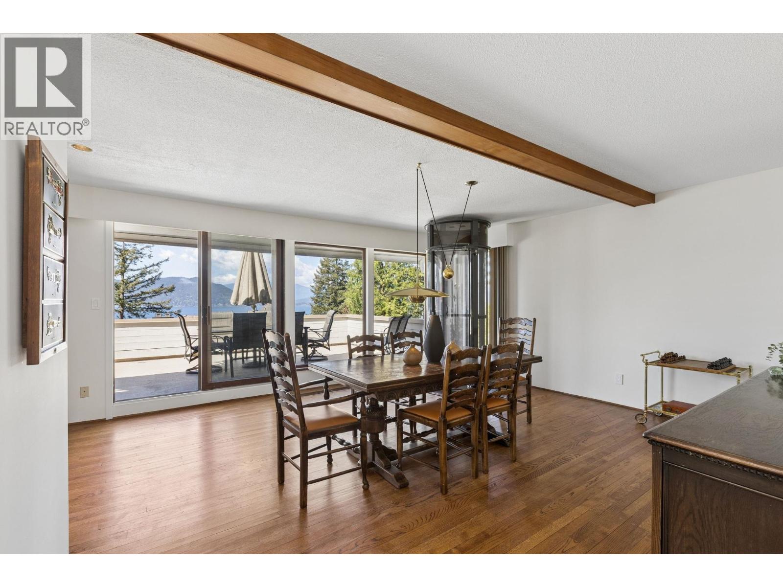 8570 Ansell Place, West Vancouver, British Columbia  V7W 2W3 - Photo 16 - R3117394