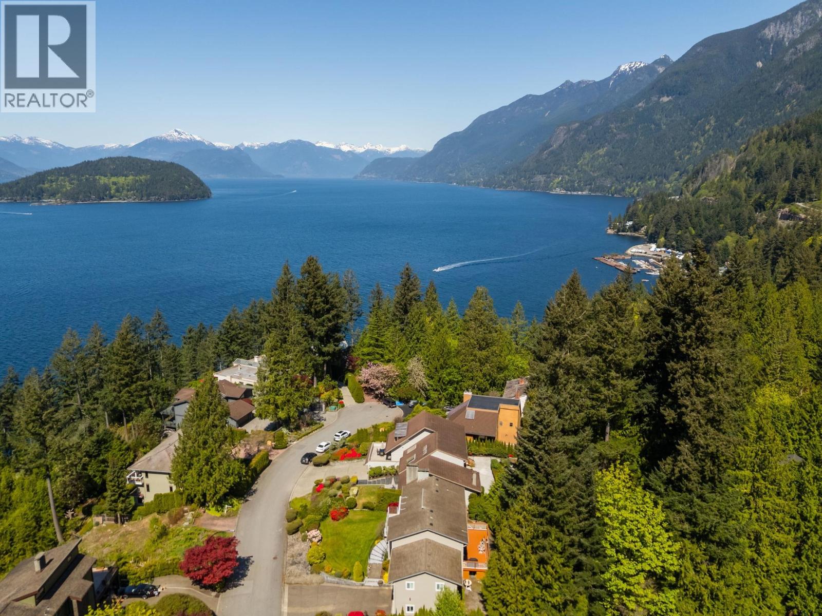 8570 Ansell Place, West Vancouver, British Columbia  V7W 2W3 - Photo 40 - R3117394