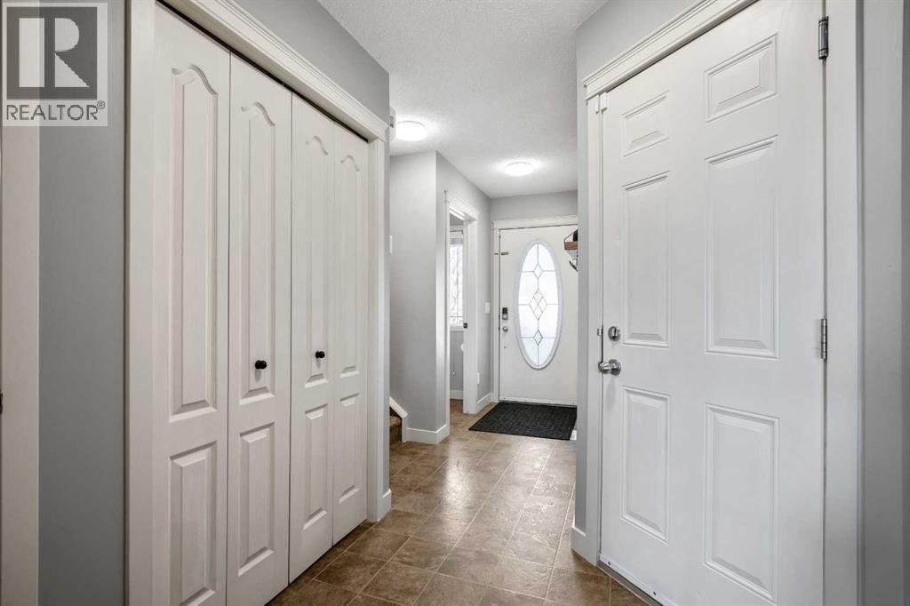 146 Aspen Mews, Strathmore, Alberta  T1P 1X7 - Photo 3 - A2305918