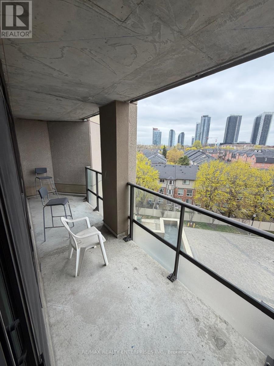 606 - 220 FORUM DRIVE - Photo 5