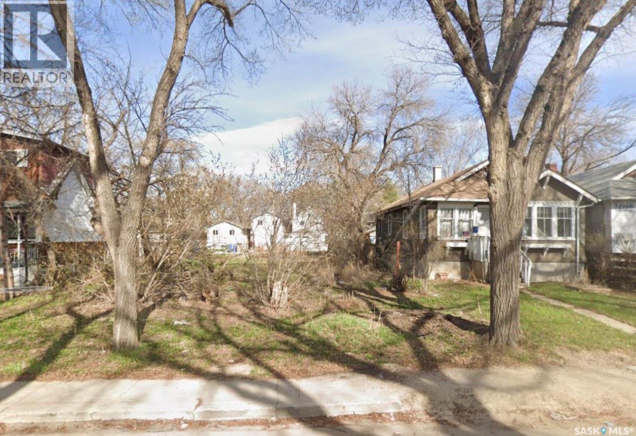 1421 Garnet Street S, Regina, Saskatchewan  S4T 2Y6 - Photo 1 - SK034262