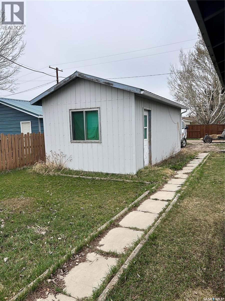 316 4th Avenue W, Watrous, Saskatchewan  S0K 4T0 - Photo 14 - SK034145