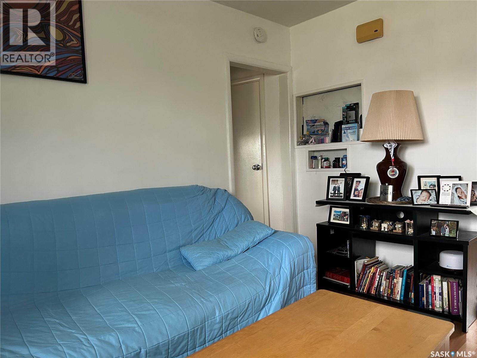 316 4th Avenue W, Watrous, Saskatchewan  S0K 4T0 - Photo 5 - SK034145