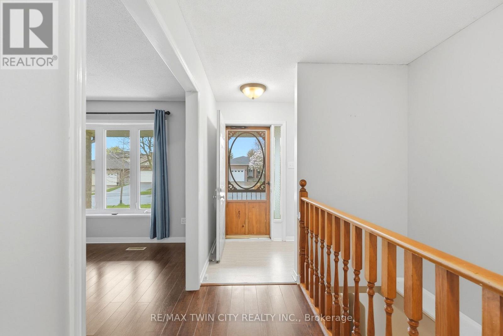 146 Ashley Crescent, London South, Ontario  N6E 3P9 - Photo 2 - X13059820