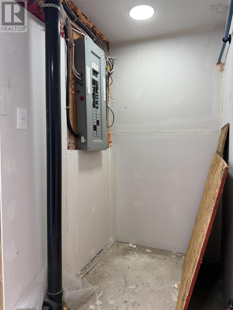 10 Pioneer Street, Springhill, Nova Scotia  B0M 1X0 - Photo 36 - 202609019