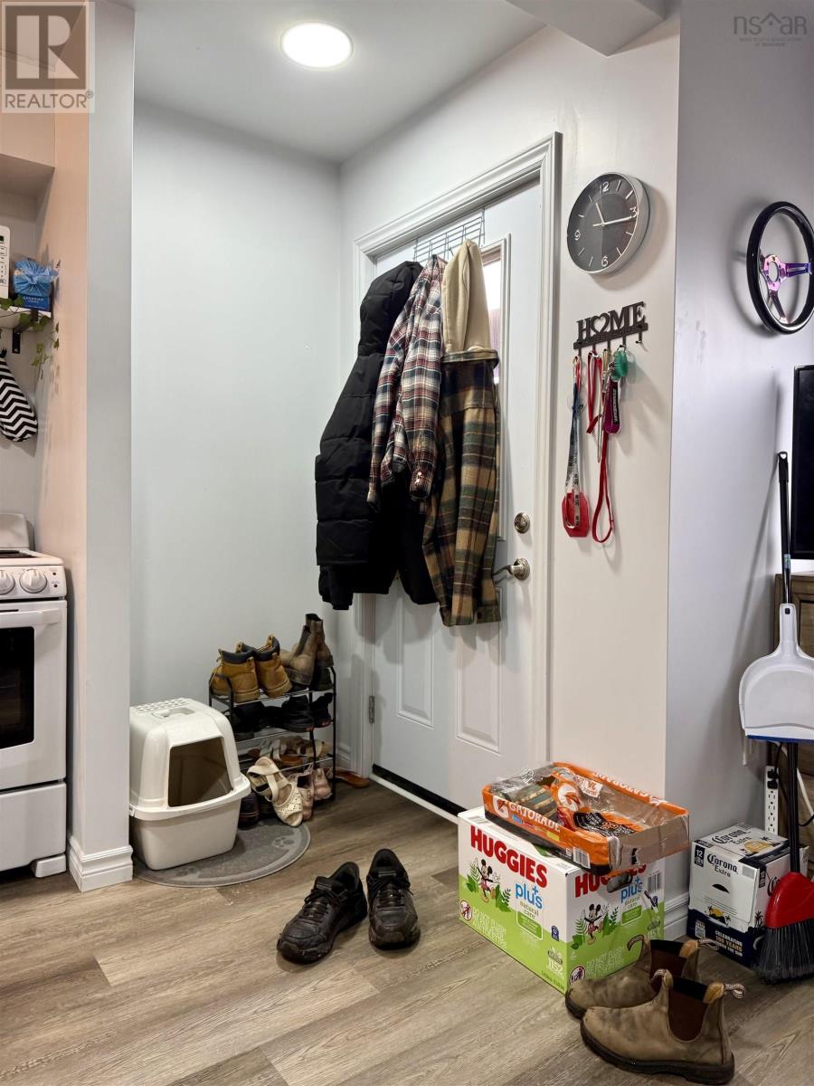 10 Pioneer Street, Springhill, Nova Scotia  B0M 1X0 - Photo 9 - 202609019