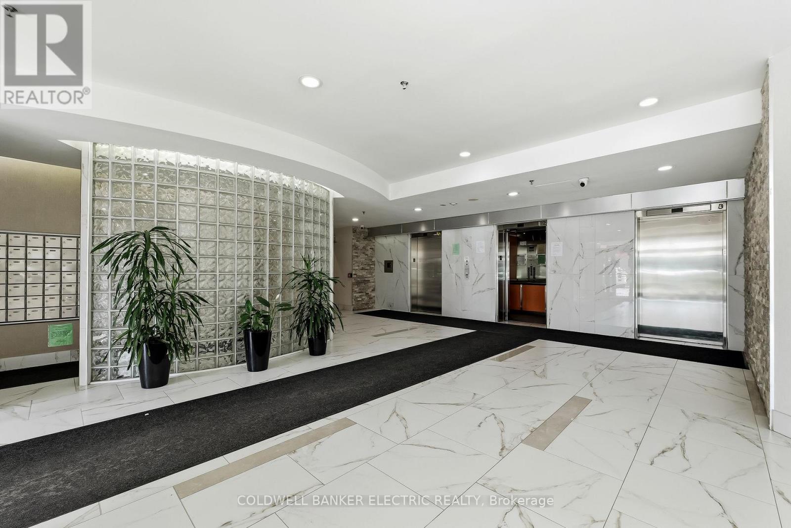 815 - 2550 Lawrence Avenue E, Toronto, Ontario  M1P 4Z3 - Photo 11 - E13059912