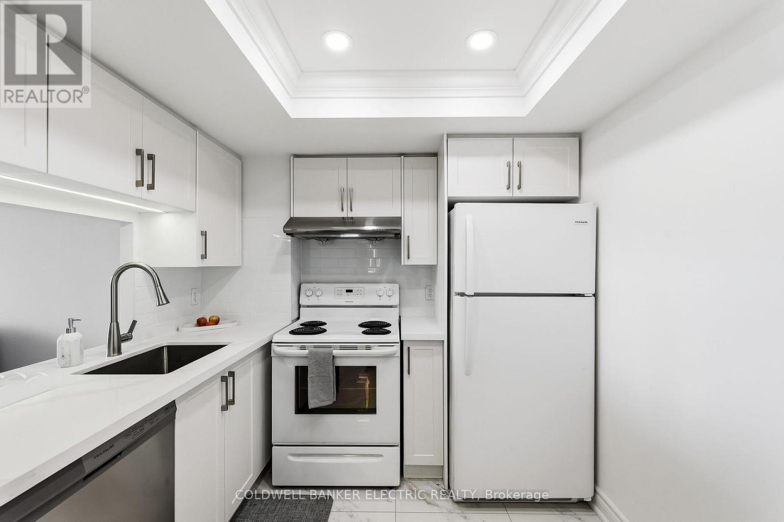 815 - 2550 Lawrence Avenue E, Toronto, Ontario  M1P 4Z3 - Photo 19 - E13059912