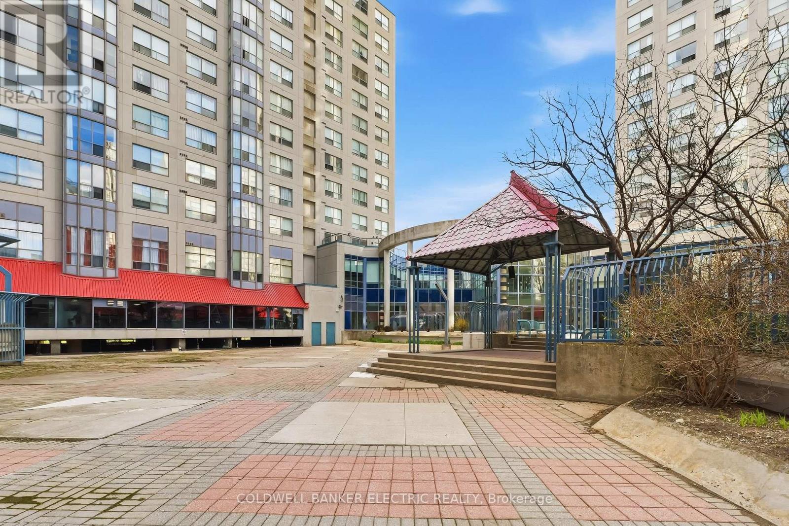 815 - 2550 Lawrence Avenue E, Toronto, Ontario  M1P 4Z3 - Photo 8 - E13059912