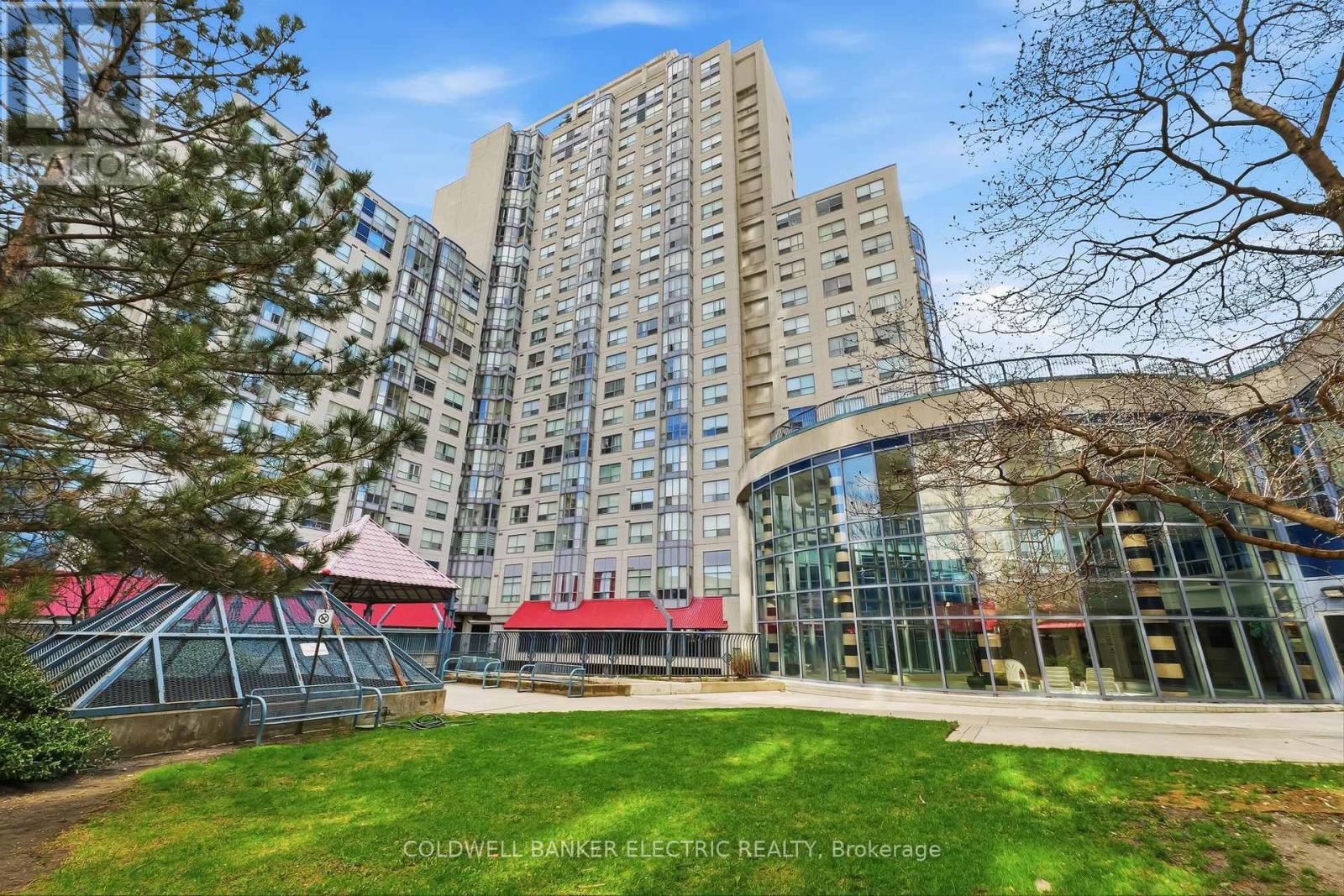 815 - 2550 Lawrence Avenue E, Toronto, Ontario  M1P 4Z3 - Photo 9 - E13059912