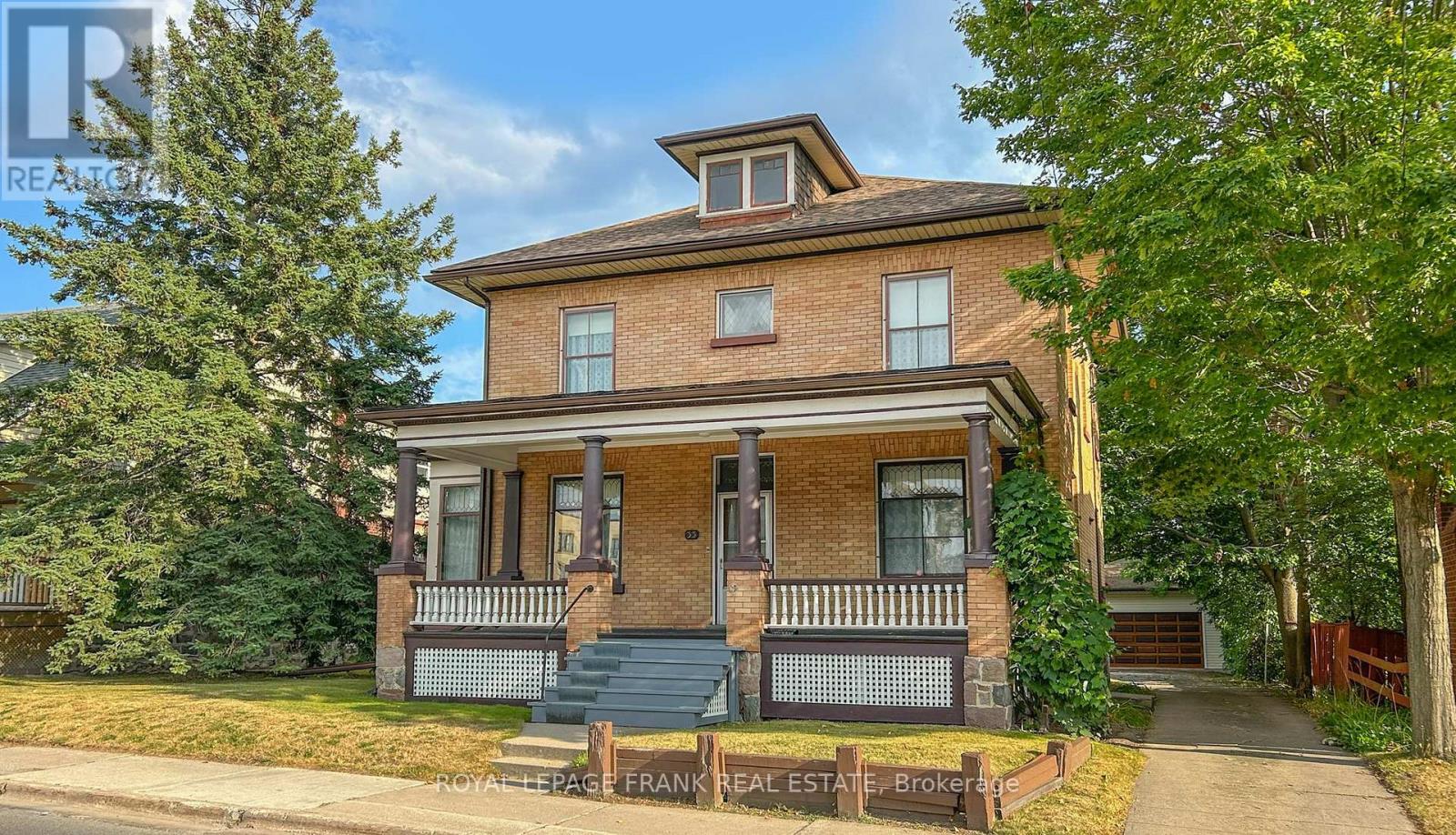 33 Fairbanks Street, Oshawa, Ontario  L1H 2L7 - Photo 2 - E13060012