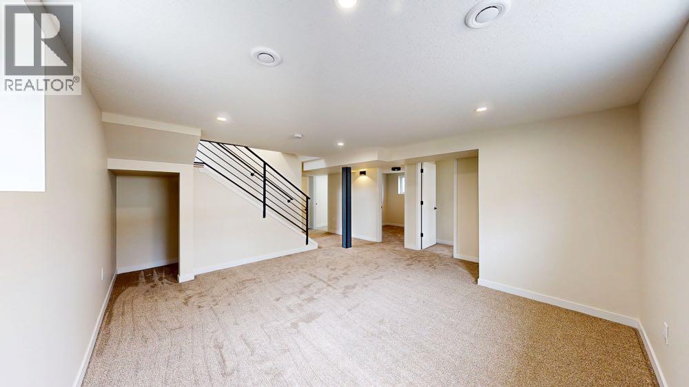 377 4 Street NW, Medicine Hat, Alberta  T1A 6M7 - Photo 31 - A2302835