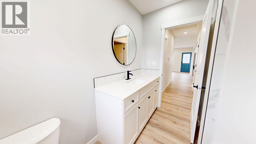 377 4 Street NW, Medicine Hat, Alberta  T1A 6M7 - Photo 28 - A2302835