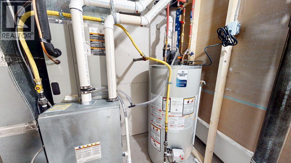 377 4 Street NW, Medicine Hat, Alberta  T1A 6M7 - Photo 39 - A2302835