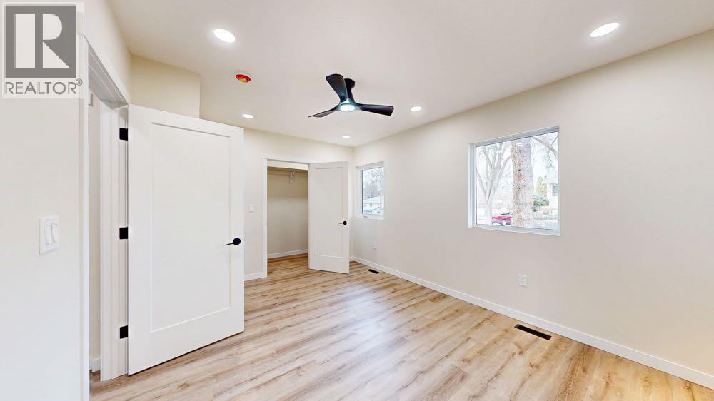 377 4 Street NW, Medicine Hat, Alberta  T1A 6M7 - Photo 21 - A2302835