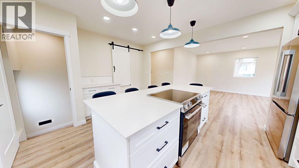 377 4 Street NW, Medicine Hat, Alberta  T1A 6M7 - Photo 17 - A2302835