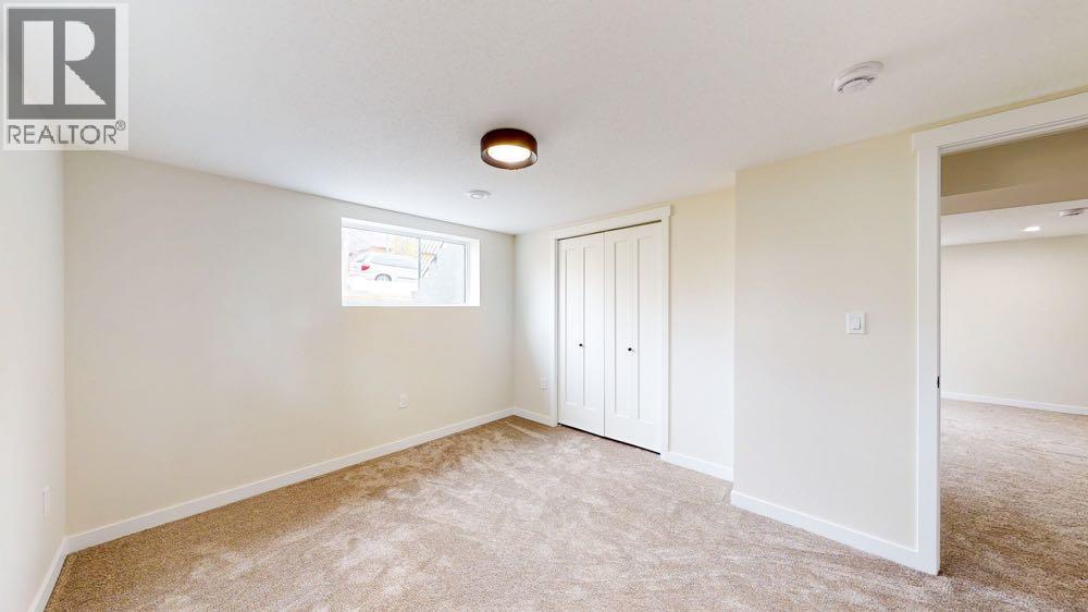 377 4 Street NW, Medicine Hat, Alberta  T1A 6M7 - Photo 34 - A2302835