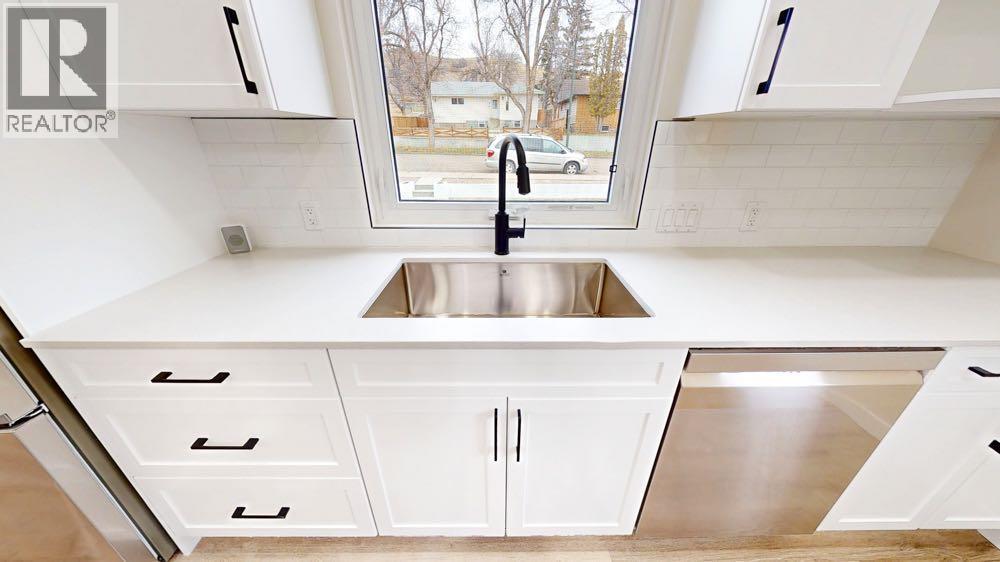 377 4 Street NW, Medicine Hat, Alberta  T1A 6M7 - Photo 19 - A2302835