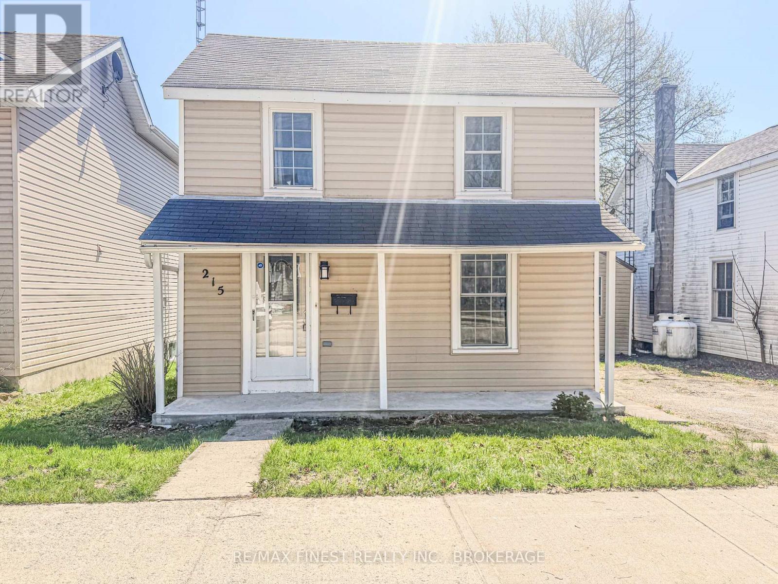 215 Brock Street, Gananoque, Ontario  K7G 1G5 - Photo 2 - X13059936