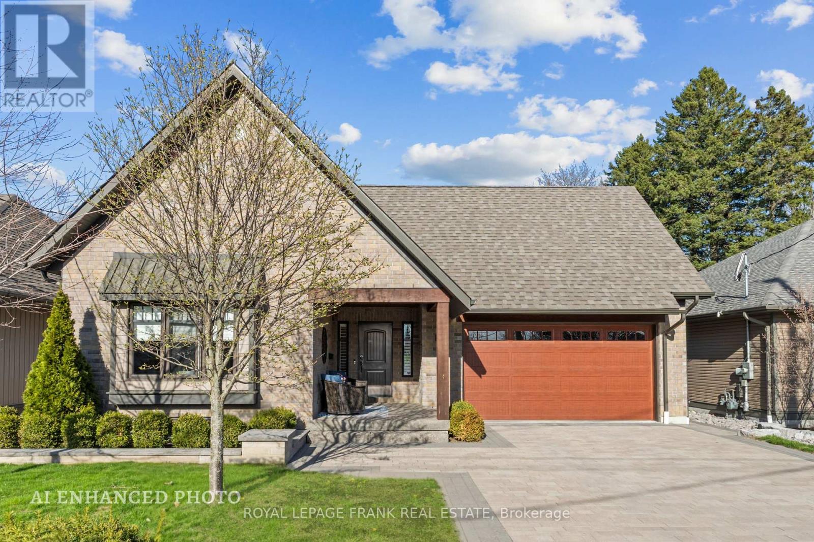 864 BURNHAM STREET, Cobourg, Ontario