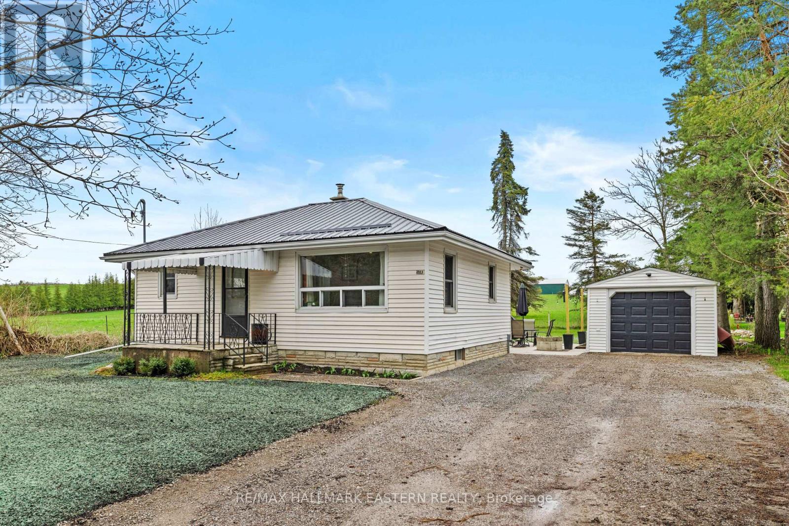 1883 TWELTH LINE E, Selwyn, Ontario