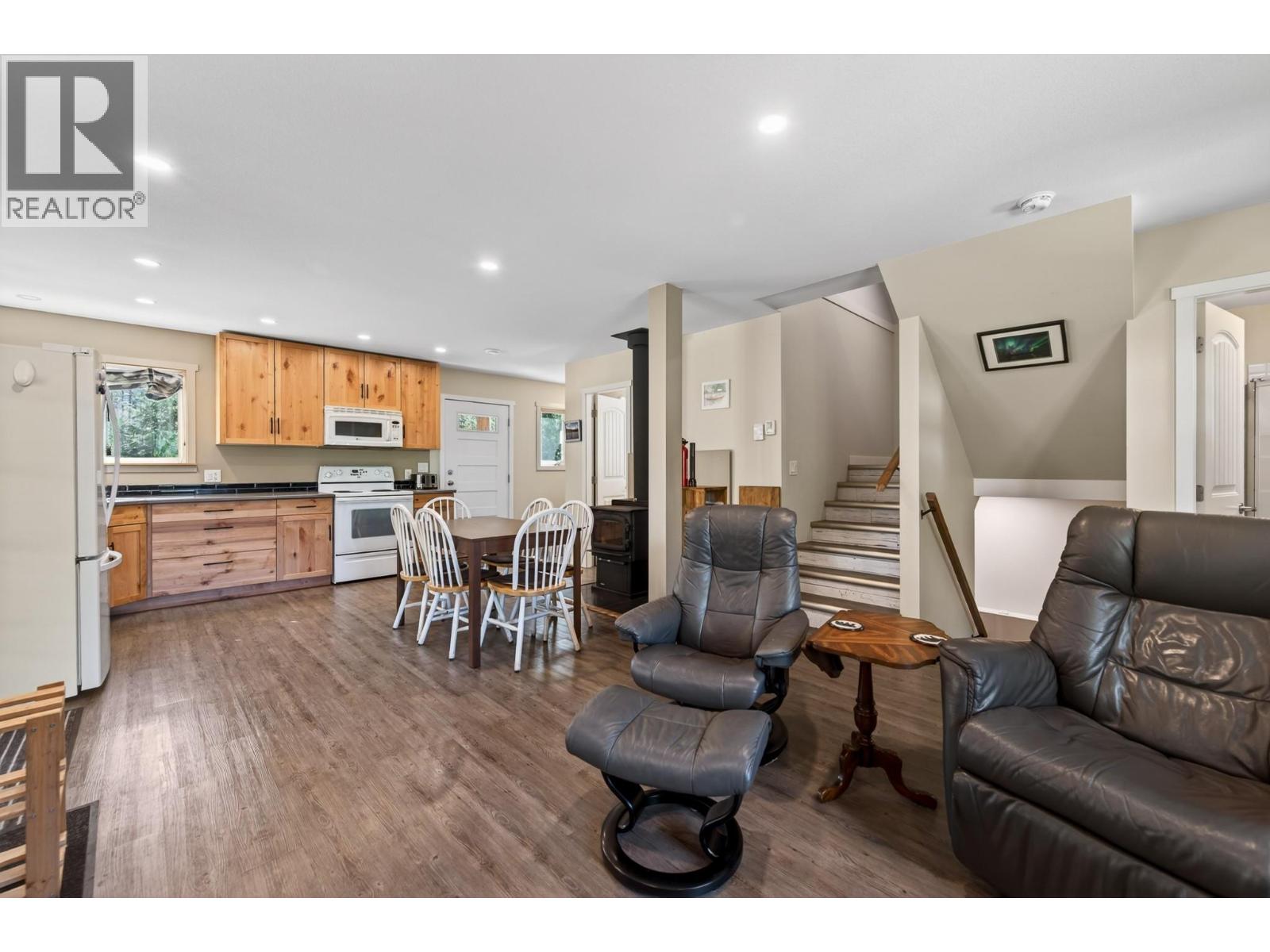 4333 East Barriere Lake Fs Road Unit# 22, Barriere, British Columbia  V0E 1E0 - Photo 4 - 10385215