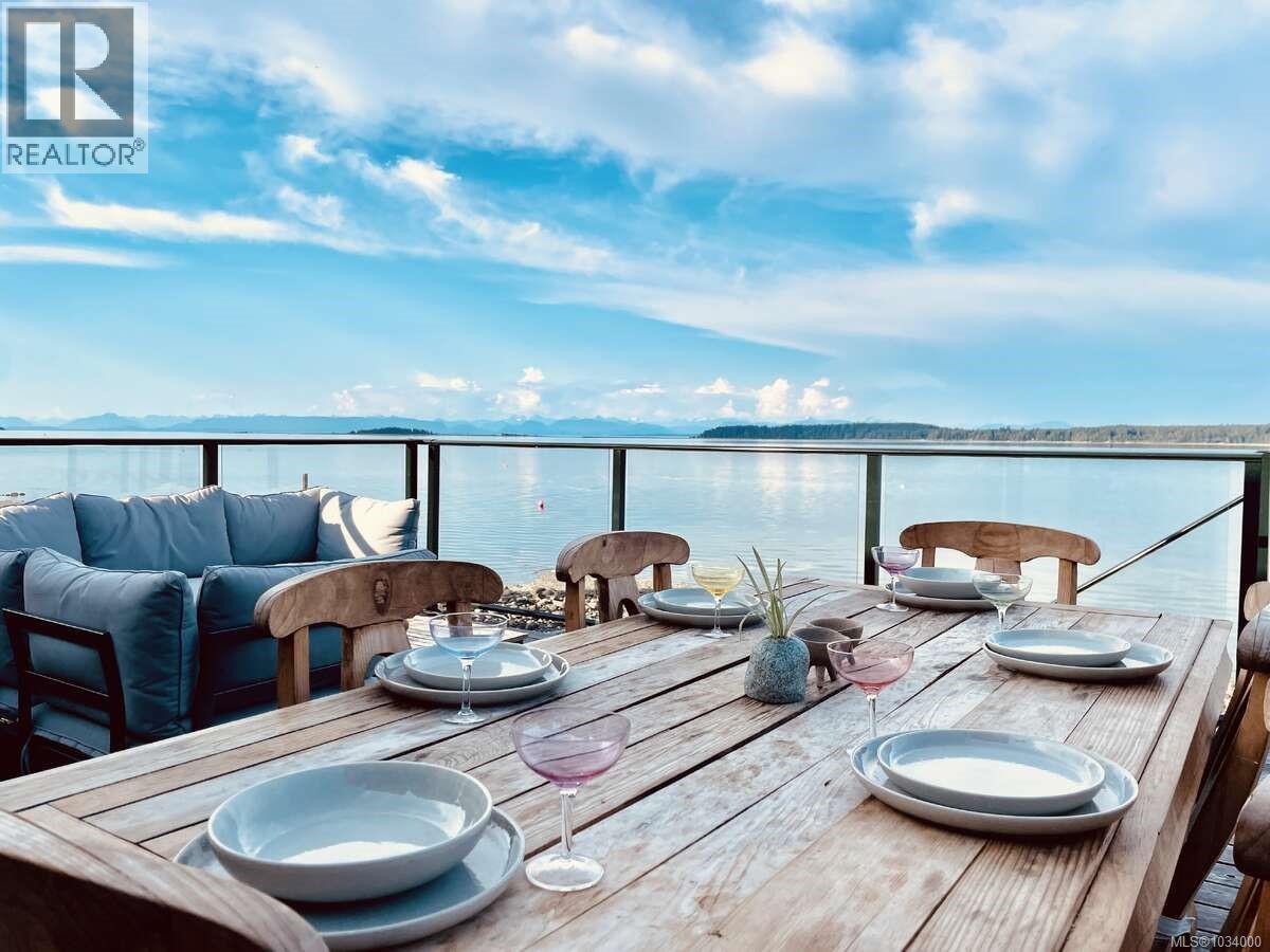 5696 Island Hwy S, Union Bay, British Columbia  V0R 3B0 - Photo 11 - 1034000