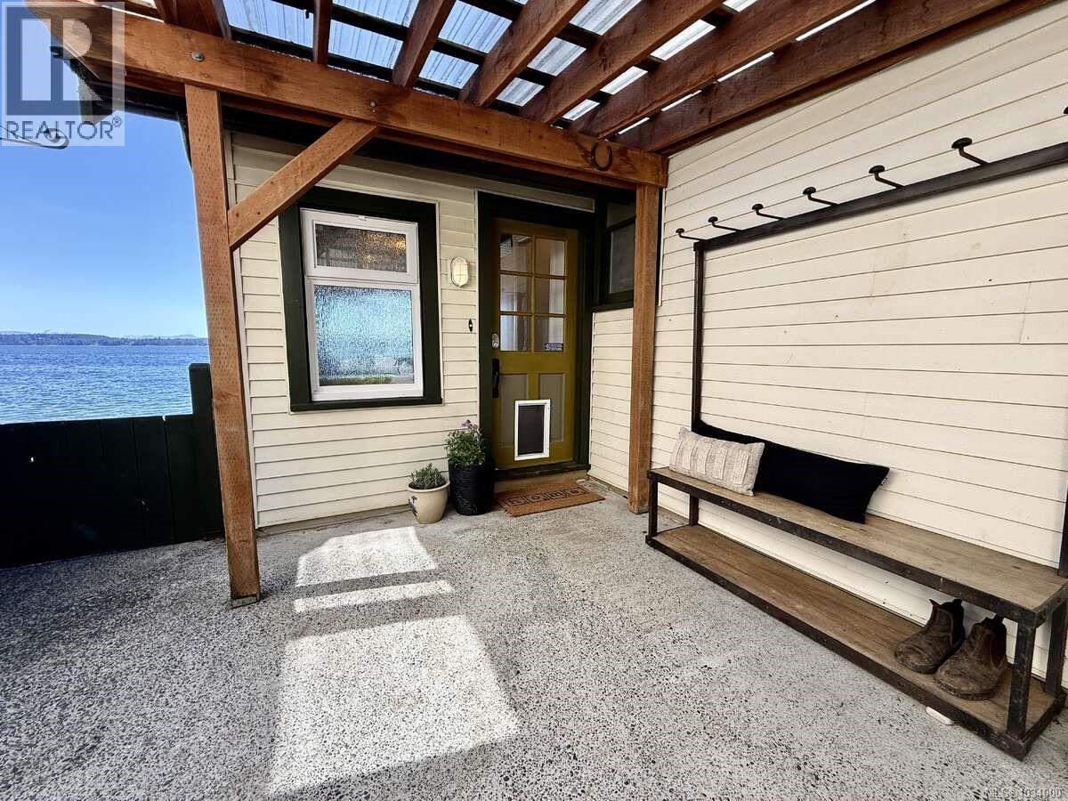 5696 Island Hwy S, Union Bay, British Columbia  V0R 3B0 - Photo 22 - 1034000