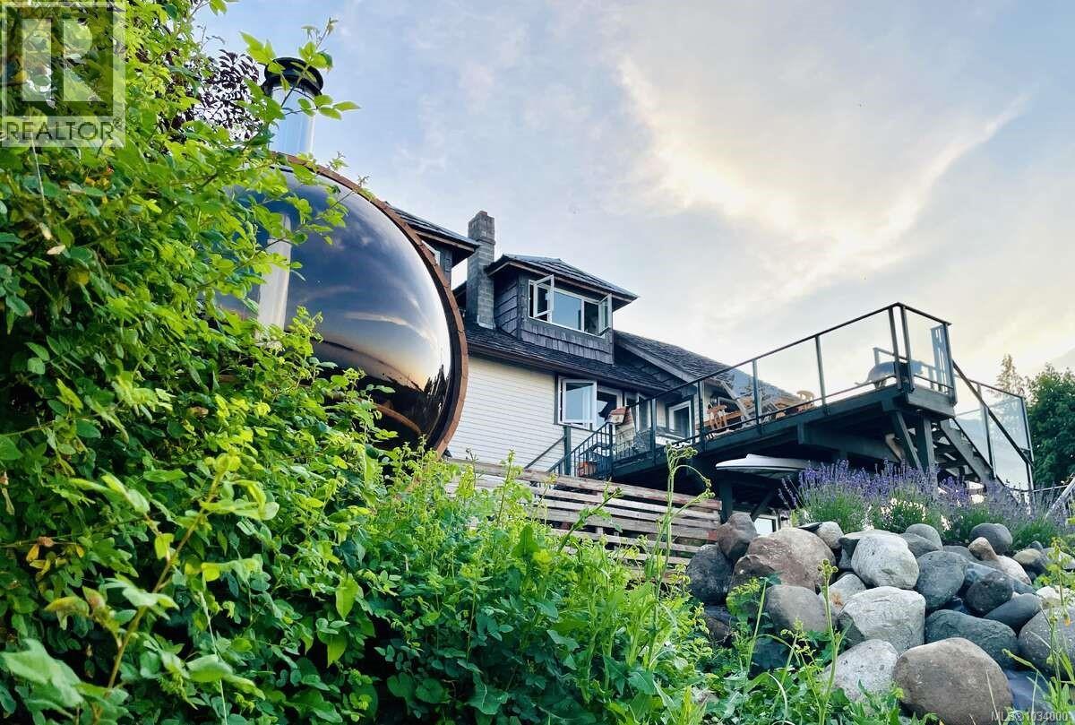 5696 Island Hwy S, Union Bay, British Columbia  V0R 3B0 - Photo 47 - 1034000