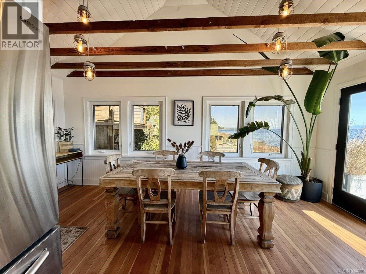 5696 Island Hwy S, Union Bay, British Columbia  V0R 3B0 - Photo 5 - 1034000