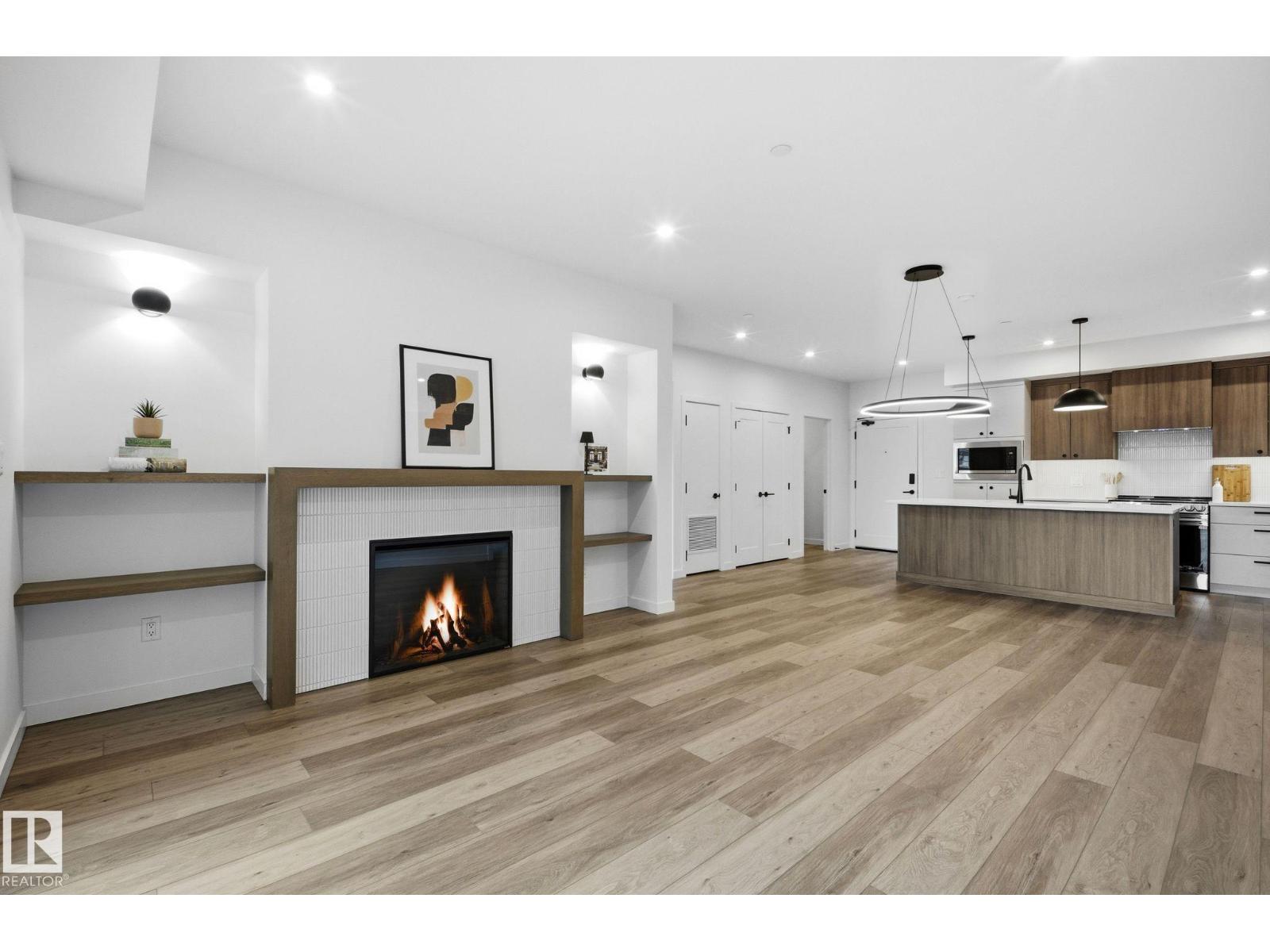 #202 7459 May Cm Nw, Edmonton, Alberta  T6R 0X4 - Photo 1 - E4483905