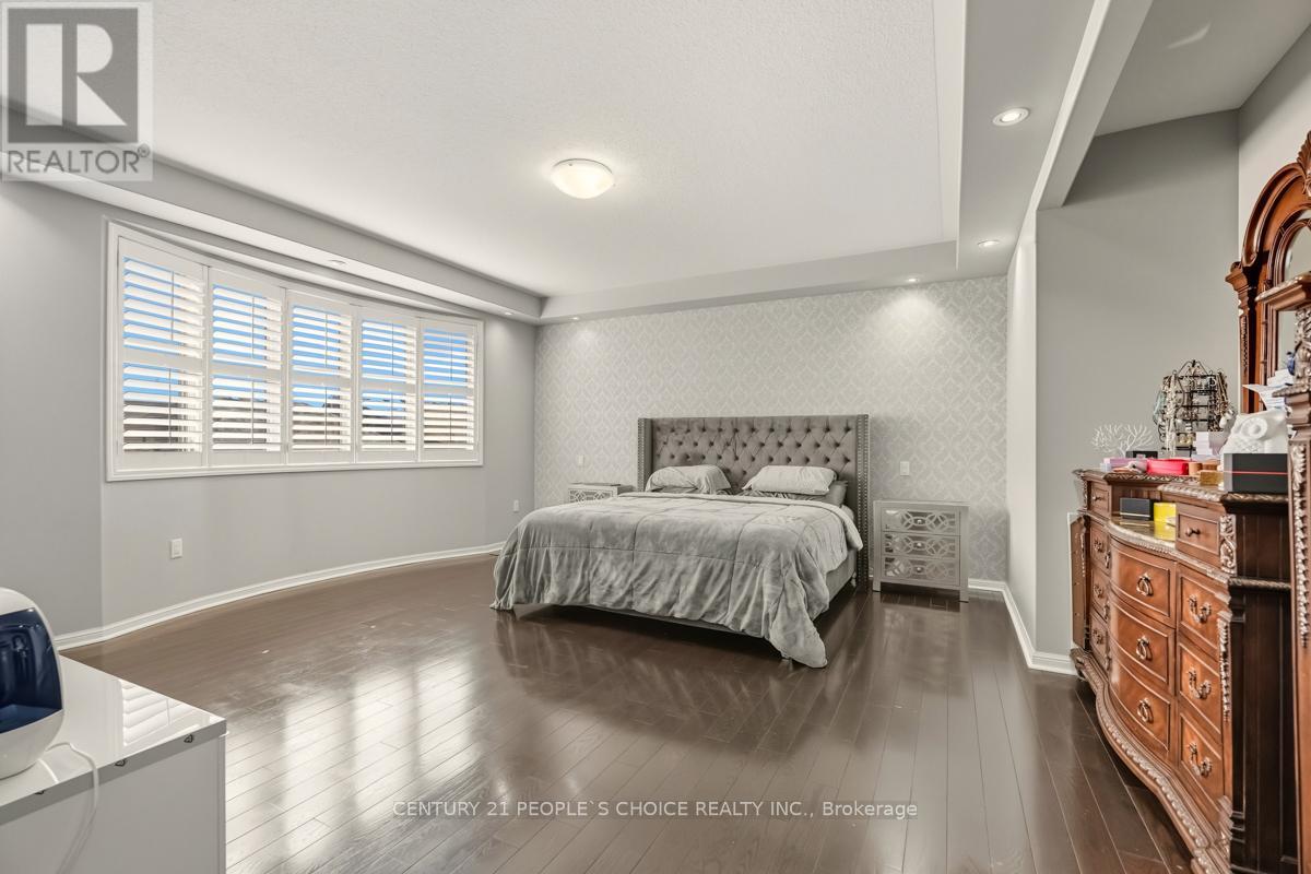 318 Laundon Terrace, Milton, Ontario  L9T 7N9 - Photo 16 - W12750972