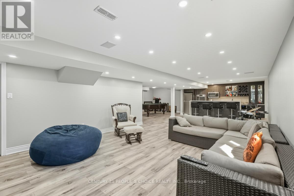 318 Laundon Terrace, Milton, Ontario  L9T 7N9 - Photo 40 - W12750972