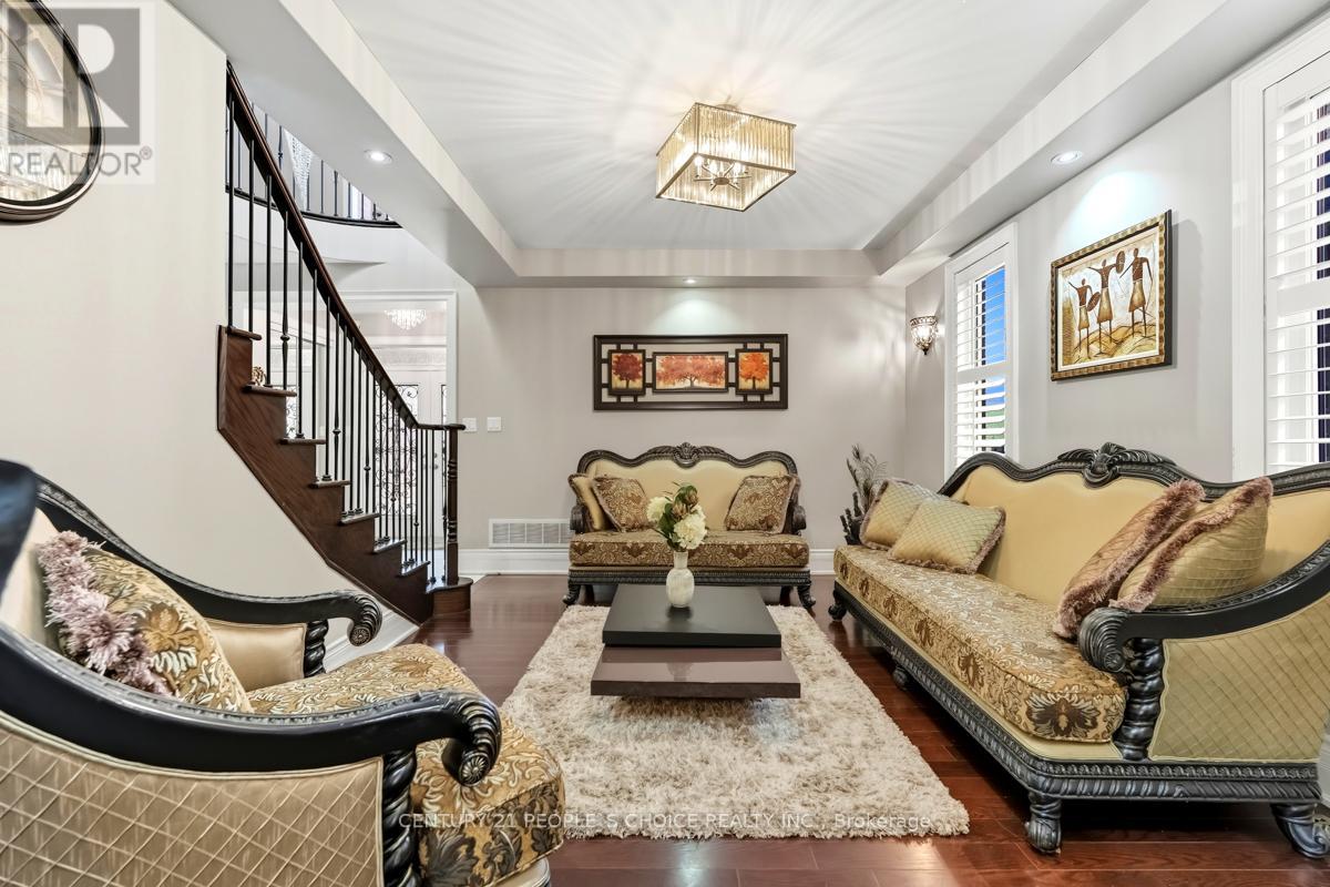 318 Laundon Terrace, Milton, Ontario  L9T 7N9 - Photo 7 - W12750972