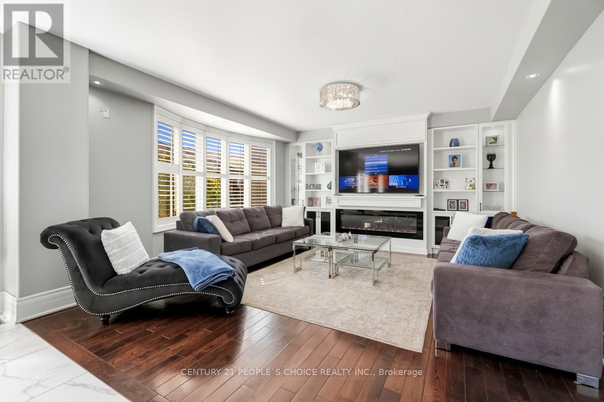 318 Laundon Terrace, Milton, Ontario  L9T 7N9 - Photo 4 - W12750972