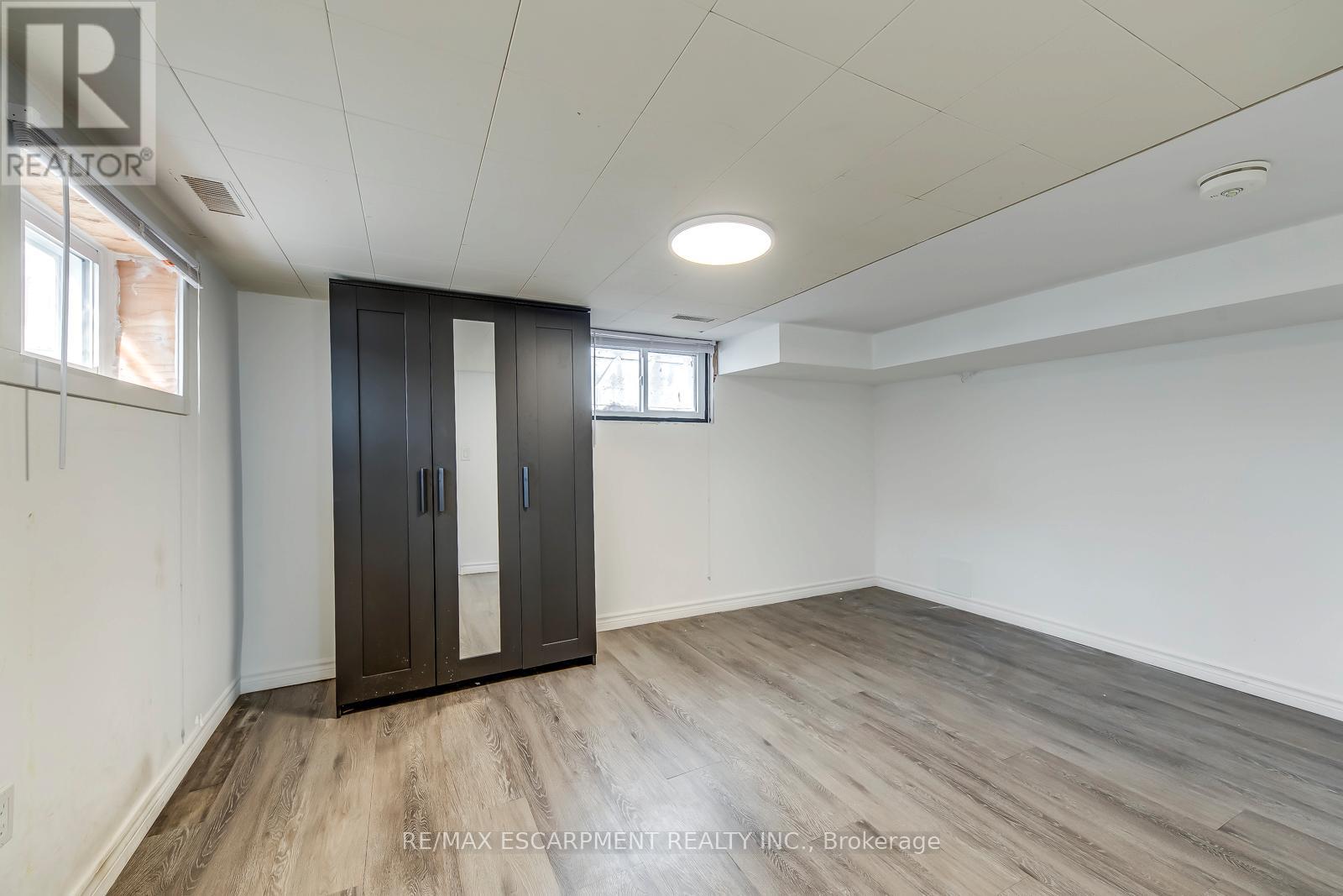 142 Ewen Road, Hamilton, Ontario  L8S 3C7 - Photo 34 - X12828988