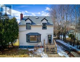 142 EWEN ROAD, Hamilton, Ontario