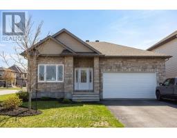 484 BRUGES STREET, Russell, Ontario