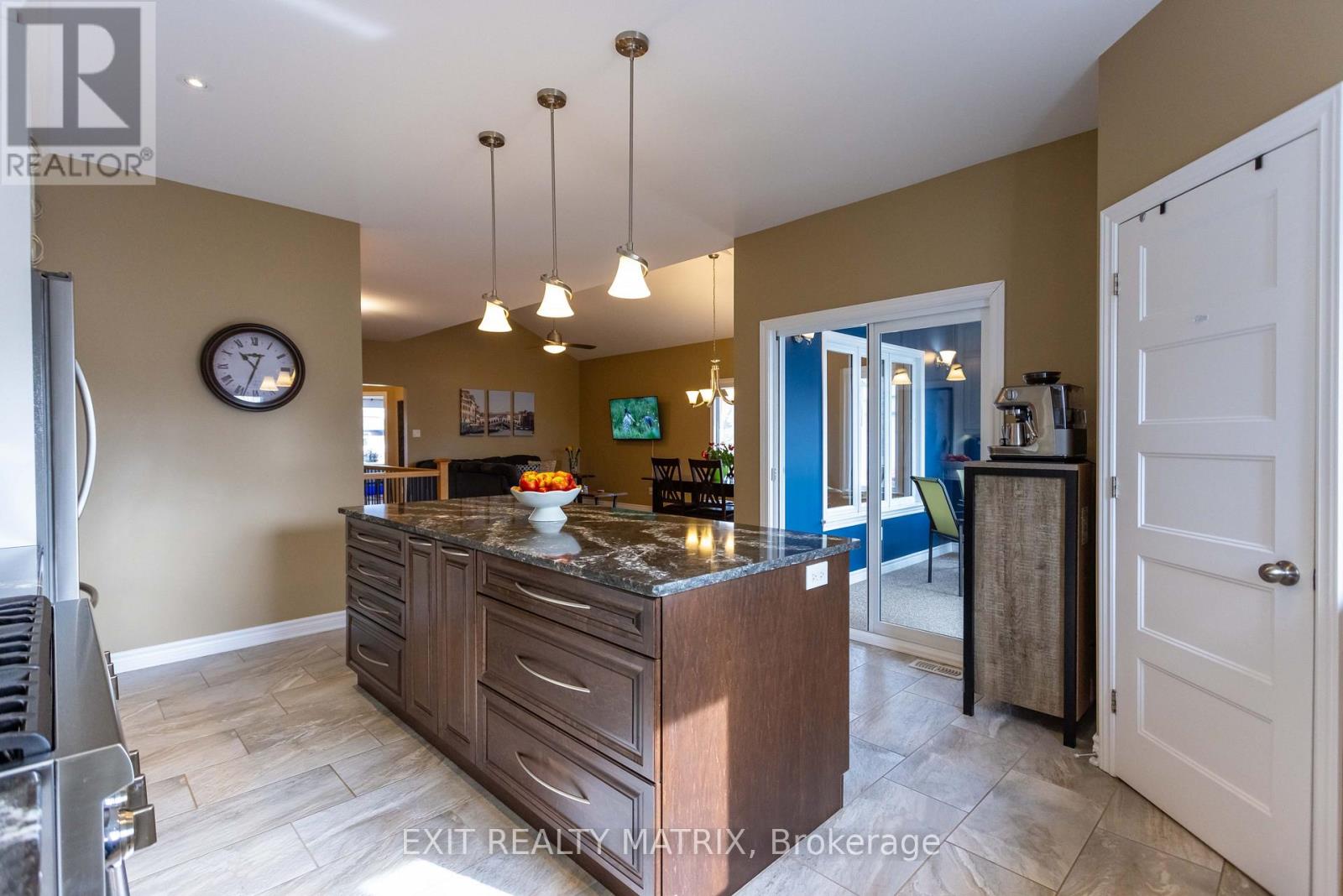 484 Bruges Street, Russell, Ontario  K0A 1W0 - Photo 21 - X12995402