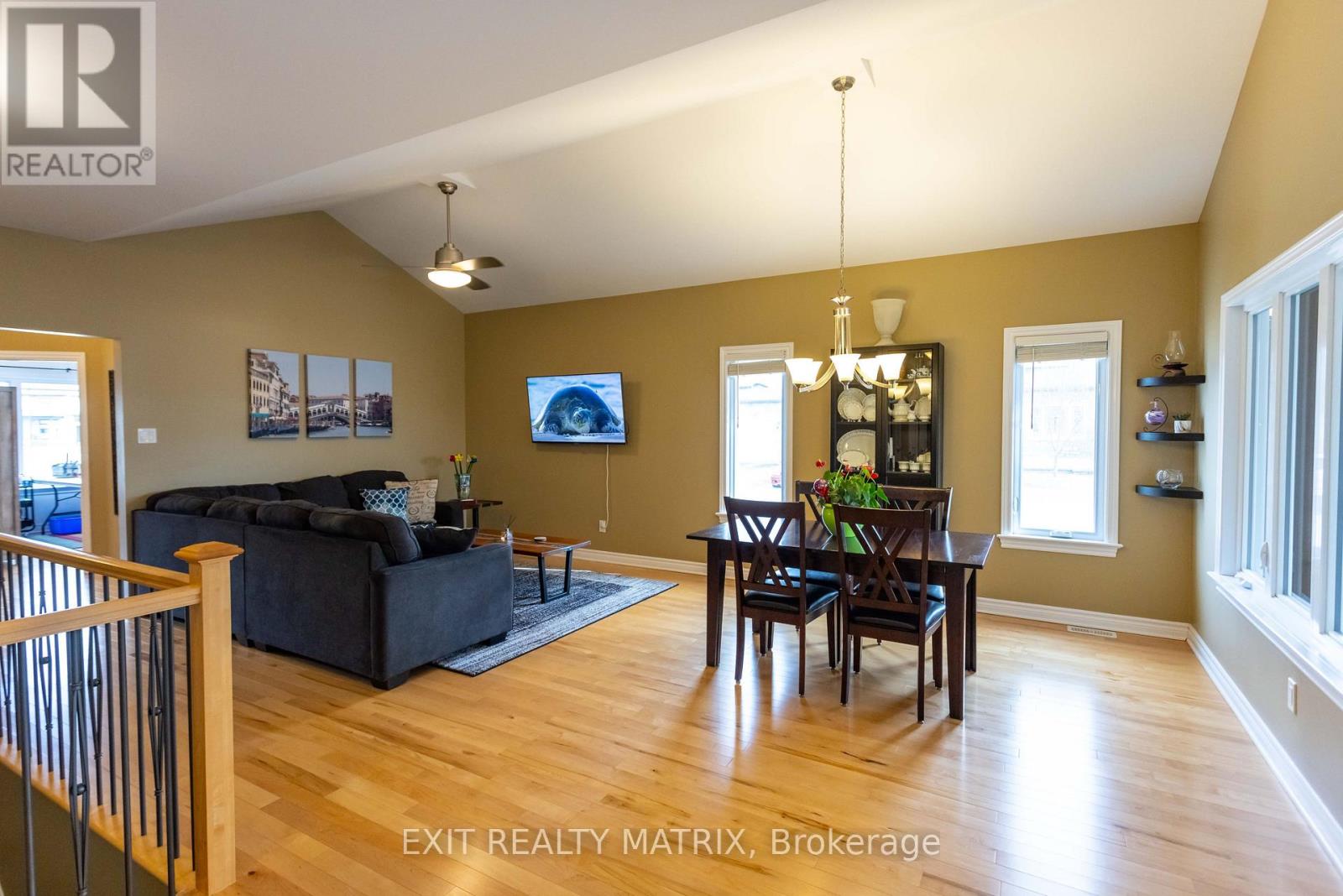 484 Bruges Street, Russell, Ontario  K0A 1W0 - Photo 9 - X12995402