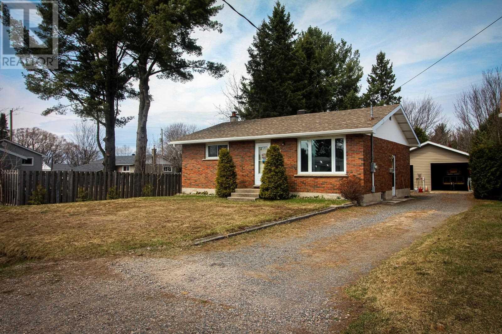 20 Lawson AVE, Sault Ste. Marie, Ontario