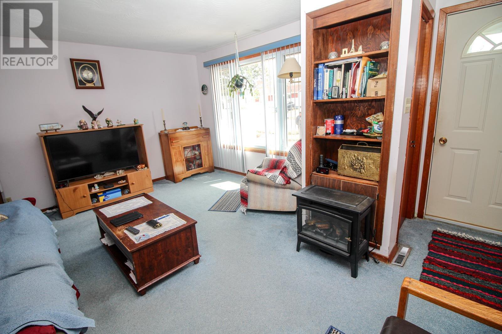 20 Lawson Ave, Sault Ste. Marie, Ontario  P6B 4E9 - Photo 13 - SM260810